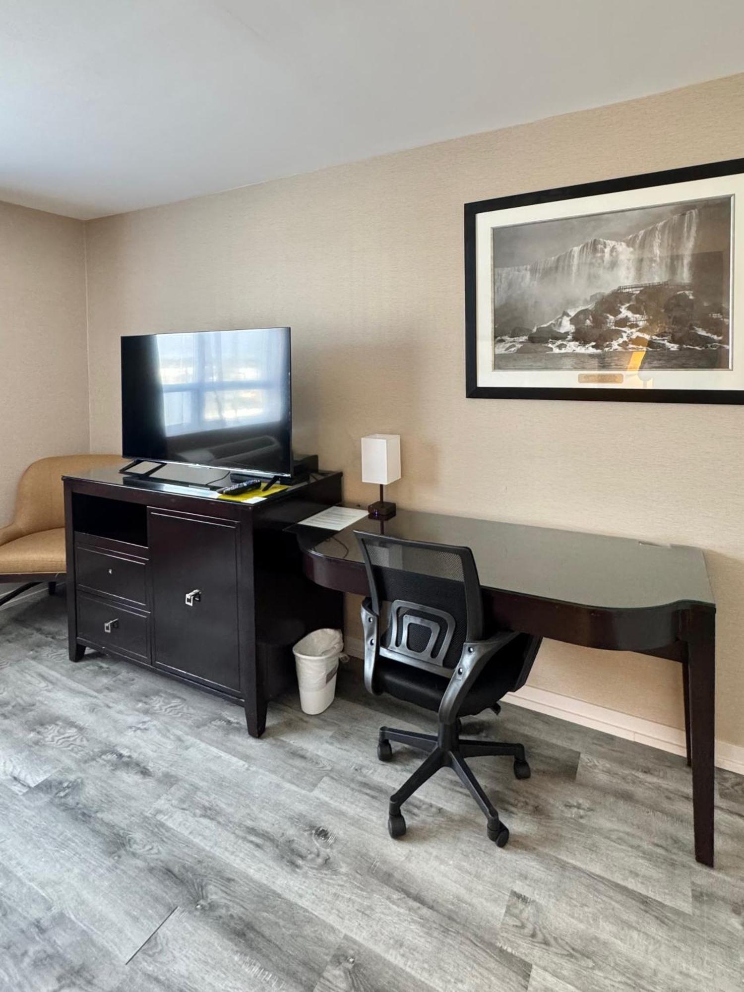 Big Bird Inn Wawa, Surestay Collection By Best Western Extérieur photo