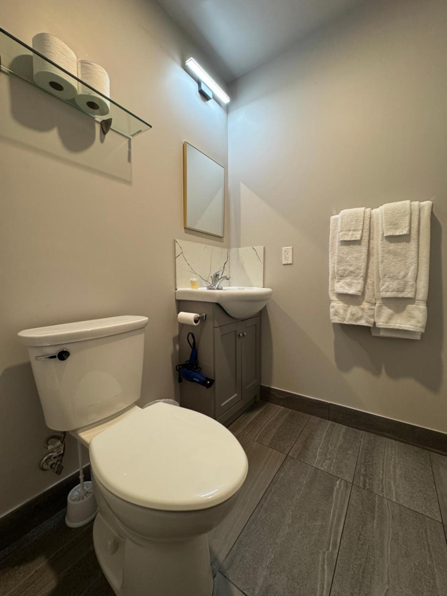 Big Bird Inn Wawa, Surestay Collection By Best Western Extérieur photo
