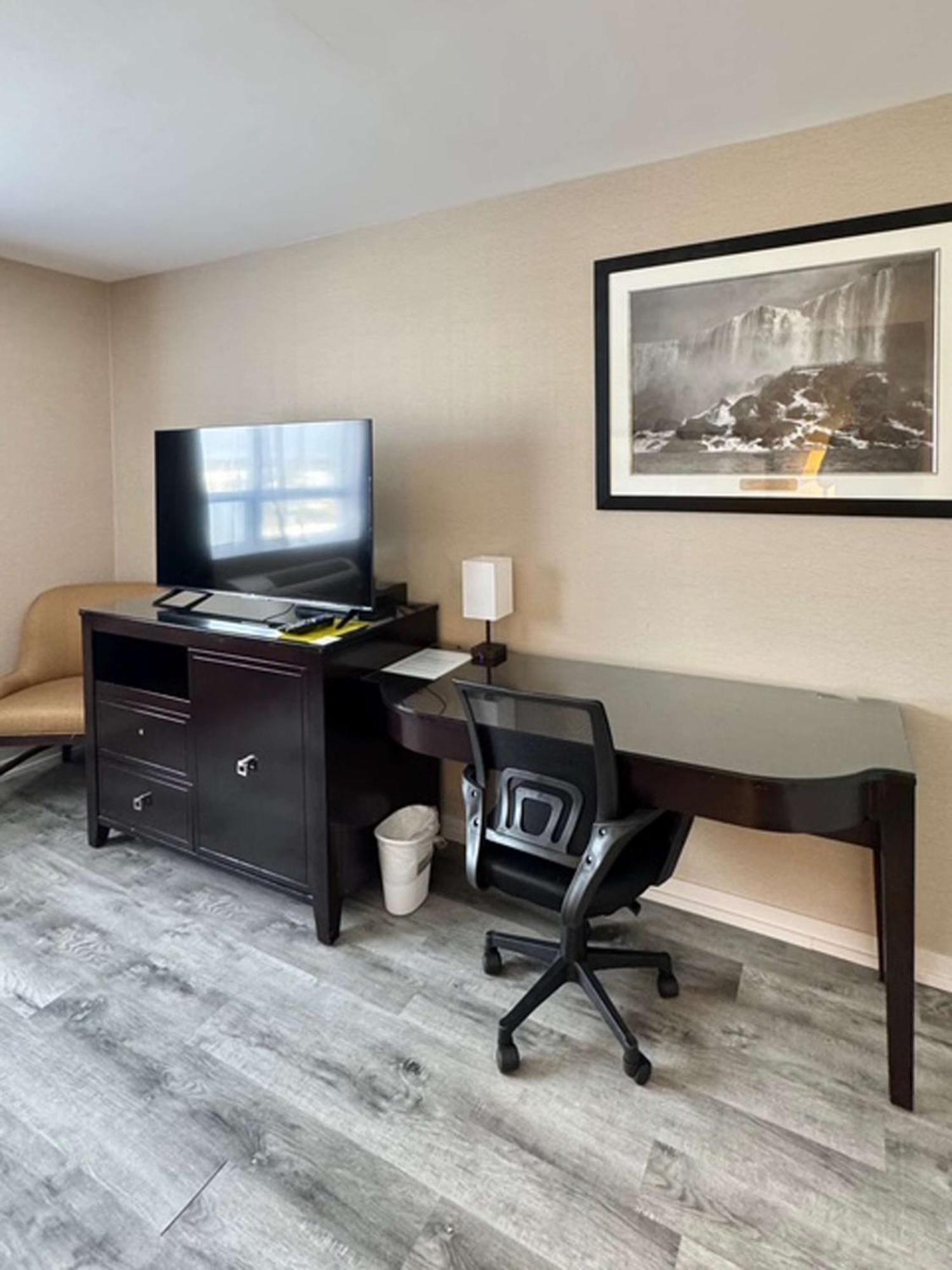 Big Bird Inn Wawa, Surestay Collection By Best Western Extérieur photo
