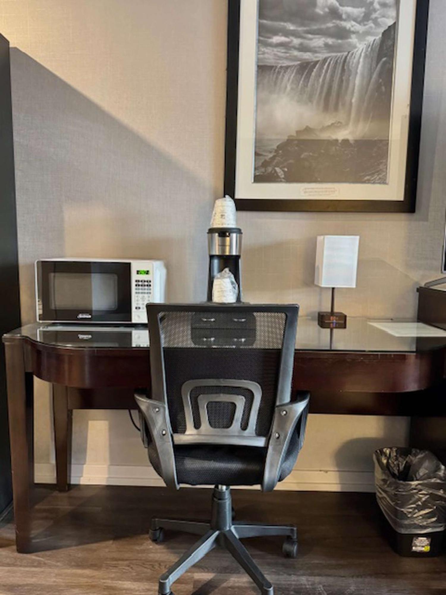 Big Bird Inn Wawa, Surestay Collection By Best Western Extérieur photo
