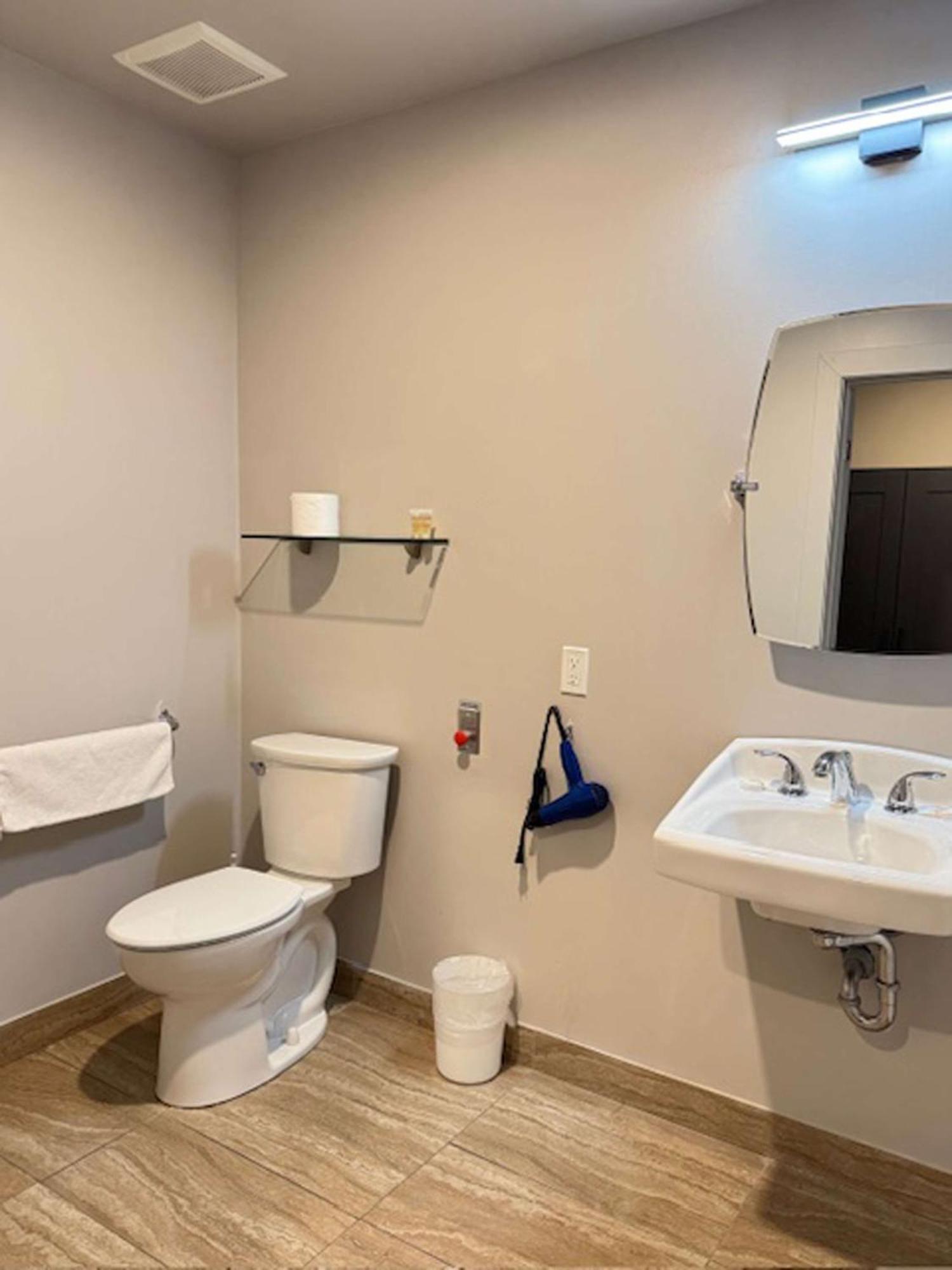 Big Bird Inn Wawa, Surestay Collection By Best Western Extérieur photo