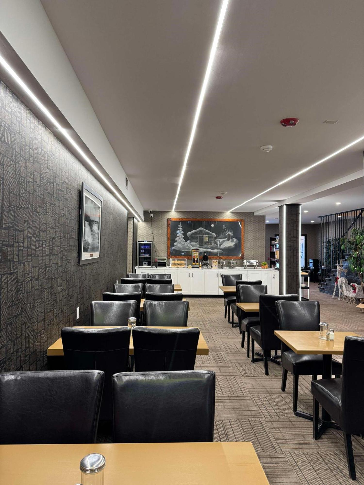 Big Bird Inn Wawa, Surestay Collection By Best Western Extérieur photo